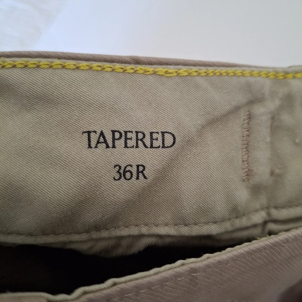 Banana Republic Traveler Tapered Cargo Pants‎ Mens 36R Khaki Beige Stretch Chino